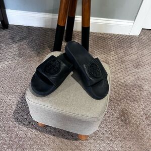 Tory Burch Navy Blue leather Sandals
